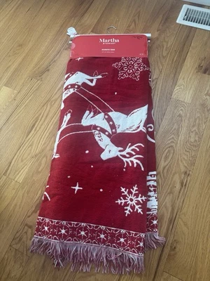 "Manta de reno roja y blanca Martha Stewart - 50""x70""" Foto 1 de 3
