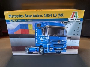 ITALERI. 3824 1/24. MERCEDES BENZ ACTROS 1854 LS (V8). - Picture 1 of 7