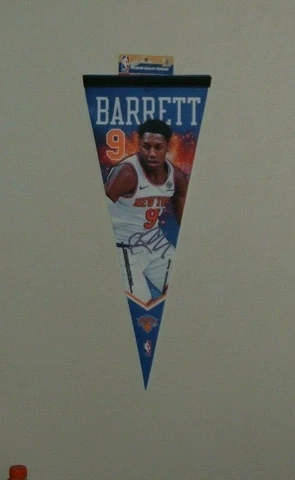 NEW YORK KNICKS #30 JULIUS RANDLE  ROLL AND GO 12' X 30"  PLAYER PENNANT NEW Cover