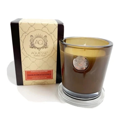 Vela Aquiesse - 11oz AROMA FRUTA DE LA PASIÓN Y CÍTRICOS Portfolio Colección #033 Foto 1 de 2