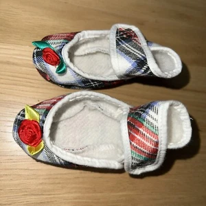 Baby Booties Red Plaid - Picture 1 of 3