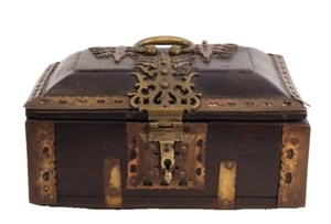 17th-18thc Hindu Indian Jackwood and Brass Jewel Casket - Picture 1 of 3