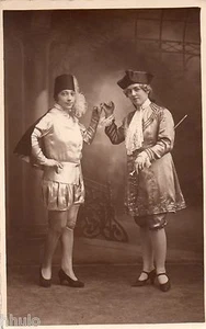 BJ383 Carte Photo vintage card RPPC Homme Femme costume déguisement Fashion - Picture 1 of 1