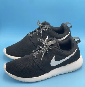 Nike Women's Roshe One 844994-002 ONE BLACK WHITE Running Shoes Sneakers Size 8 - Picture 1 of 8
