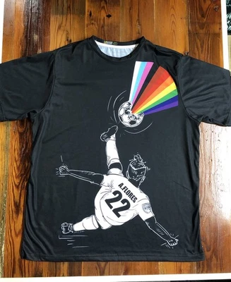 Camiseta Pre Juego San Antonio Fc LGBTQ+ A. Flores Talla Grande USL Fútbol Nueva DOS Etiquetas  Foto 1 de 4