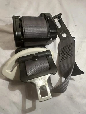 1999 - 2005 年 SAAB 9 - 5 后肩座椅皮带束右手灰色 5012380 原始设备制造商 — 第 1/2 张图片