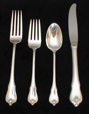 Wallace GRAND COLONIAL Set(s) Lugar(s) Foto 1 de 2