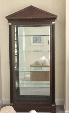 Thomasville Mahogany Vintage Curio Cabinet RARE FIND! Cover
