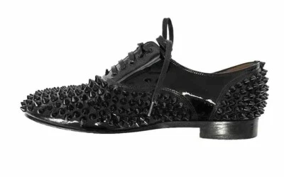 Christian Louboutin Zapatos planos Freddy de cuero con tachuelas Talla 35 Foto 1 de 4