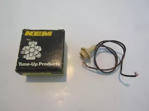 NOS NORS 1970 1971 FORD TORINO 1970-1977 MAVERICK SIDEMARKER LIGHT SOCKET W WIR - Picture 1 of 3