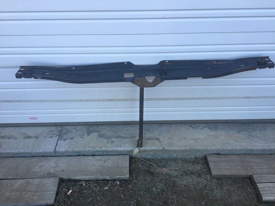 MOPAR 1968 Dodge Coronet Hood Latch Support Frame Foto 1 de 1