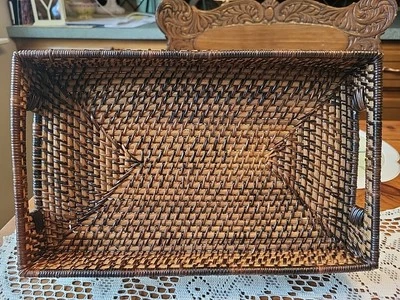 Bandeja rectangular de ratán - Asas de bandeja para servir marrón claro y oscuro  Foto 1 de 4