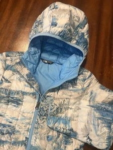 The North Face Thermoball Lightweight Puffer Ethereal Yeti Scene Boys S 7/8 - Picture 1 of 7