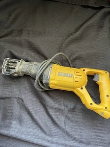 DeWALT DWE304 10 Amp Corded Reciprocating Saw TESTED WORKING - Picture 1 of 4