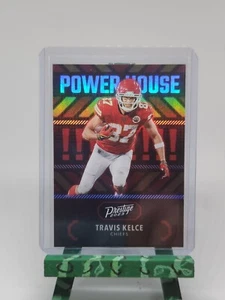 2023 Prestige Football Travis Kelce rote Folie Powerhouse-Einsatz  - Bild 1 von 2