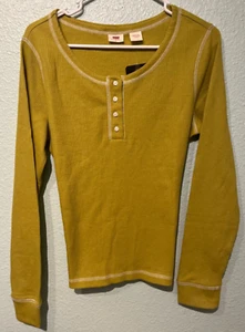 NWT LEVIS LONG SLEEVE SLIM FIT TOP SIZE XL - Picture 1 of 6