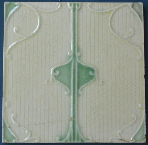 UNBRAND ENGLAND - ANTIQUE ART NOUVEAU MAJOLICA TILE C1900 Cover