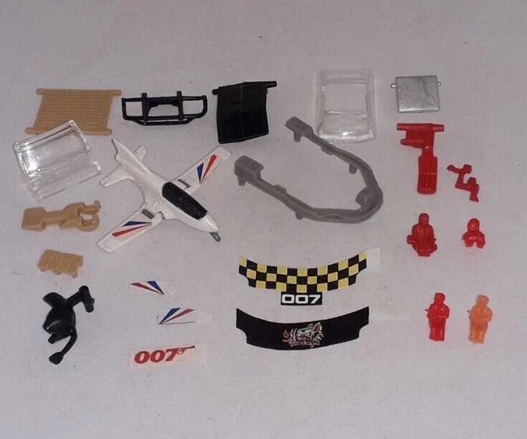 Corgi Junior Husky James Bond 007 Bobsleigh Aston Lotus OHMSS Octopussy Parts - Image 1 of 1