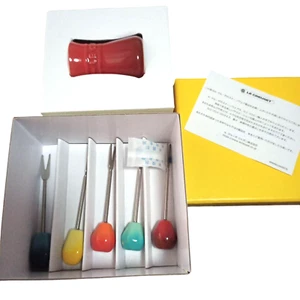 Le Creuset Food Pick Set 5pcs Rainbow  with Cherry Red Jar NEW - Picture 1 of 3