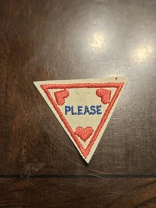 Girl Scouts Of America Brownie Try Its Retired "Manners" Triangle Badge - Picture 1 of 1