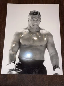 IRON MIKE !! 1989 Mike Tyson World Champion Original Type 1 Photo Shooting NEUWERTIG!! - Bild 1 von 4