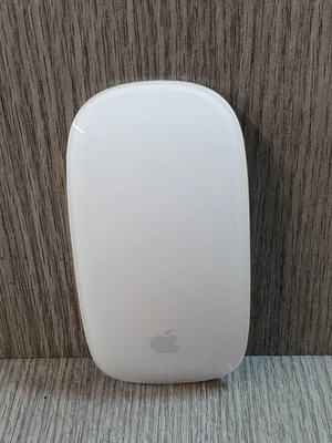 Apple Magic Wireless Mouse MB829B/A A1296 Grade C EA0311 - Image 1 of 4