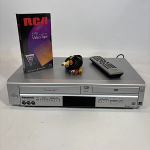 Combo reproductor de DVD Panasonic PV-D4744S VHS con cables AV remotos y cinta nueva probada - Imagen 1 de 10
