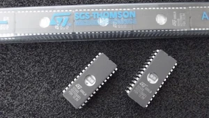 2 Stück/pcs - M27128AF1  - STM EPROM 16Kx8 CERDIP28 DIP28 27128 - Picture 1 of 2