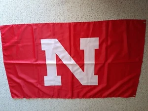 Rote Nebraska Cornhuskers Flagge weiß "N" Nylon 34" x 59" doppelseitig - Bild 1 von 4