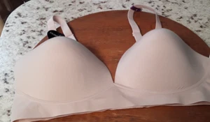NWT BALI WOMEN'S BEIGE  FULL COVERAGE LIGHTLY PADDED WIREFREE BRA SZ 2XL MINT CO - Picture 1 of 11