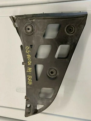 2000 2001 2002 2003 2004 2005 AUDI A4 3.0 правый задний бампер кронштейн 8H0807453 - Изображение 1 из 4