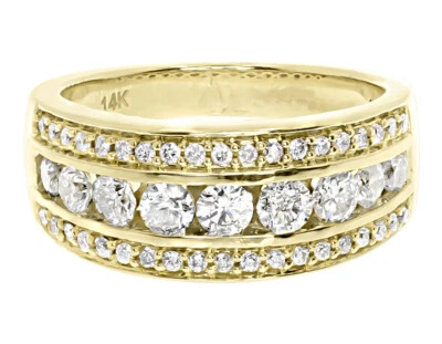 Anillo de boda de oro amarillo de 14k para hombre de tres filas de diamantes de canal redondo de 8 mm 1... Foto 1 de 4