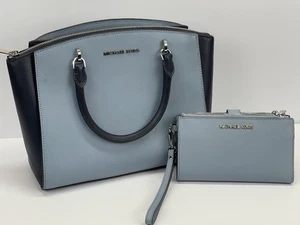 Michael Kors Di-1908 Two Tone Navy and Columbia Blue Purse Handtasche And Wallet - Bild 1 von 24