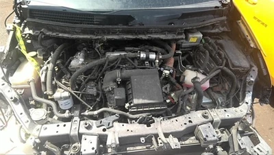 Conjunto de filtro de aire usado se adapta a: Toyota Prius 2015 grado A Foto 1 de 4