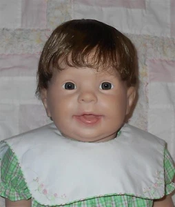 WEE 3 SUGAR Puppenperücke GRÖSSE 15/16 LT BRAUN Baby/Kleinkind Perücke teilweise Kappe (LY-B) Neu mit Etikett - Bild 1 von 11