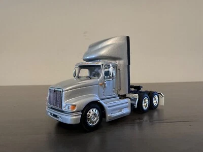 1/64 DCP /First Gear International 9100i Day Cab-Silver - Image 1 of 4