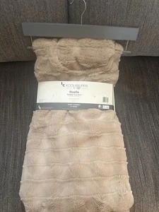 Koolaburra UGG  Noelle 54" Faux Fur Holiday Tree Skirt Christmas Tan Fur New - Picture 1 of 5
