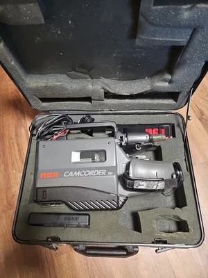 Vtg RCA Camcorder CC 405 VHS with Hard Case & Accessories. Not Tested Parts Only - Image 1 of 4