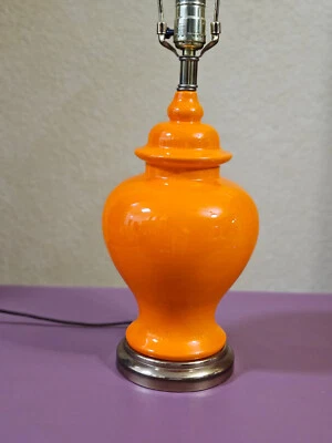 Винтажная имбирная банка в форме глазурованной оранжевой керамической латуни как металлическое основание настольная лампа - Изображение 1 из 4