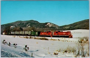 Locomotoras Vermont Railway 404 y 402 Boston y Maine c1969 postal cromada - Imagen 1 de 2