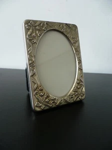 A Vintage Silver Plated Free Standing Photo Frame. Silver Plated Photo Frame. - Picture 1 of 7