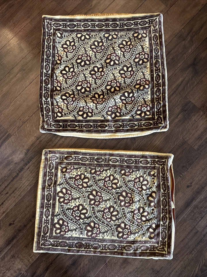 Juego De Colección 2 Almohadas De Terciopelo Estándar Euro ARHAUS Marrón Falso Floral Foto 1 de 4