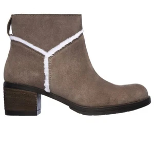 $115.00 Skechers Women’s Fleek Himalayan Waterproof Boots 9 Taupe - Picture 1 of 4