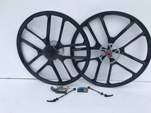 27.5 inch magnesium bike wheels black 8 speed shimano freewheel front and rear - Picture 1 of 33