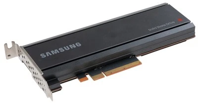 Unità SSD NVMe HHHL 1,6 TB Samsung PM1735 MZPLJ1T6HBJR-00007 MZ-PLJ1T60 - Immagine 1 di 2