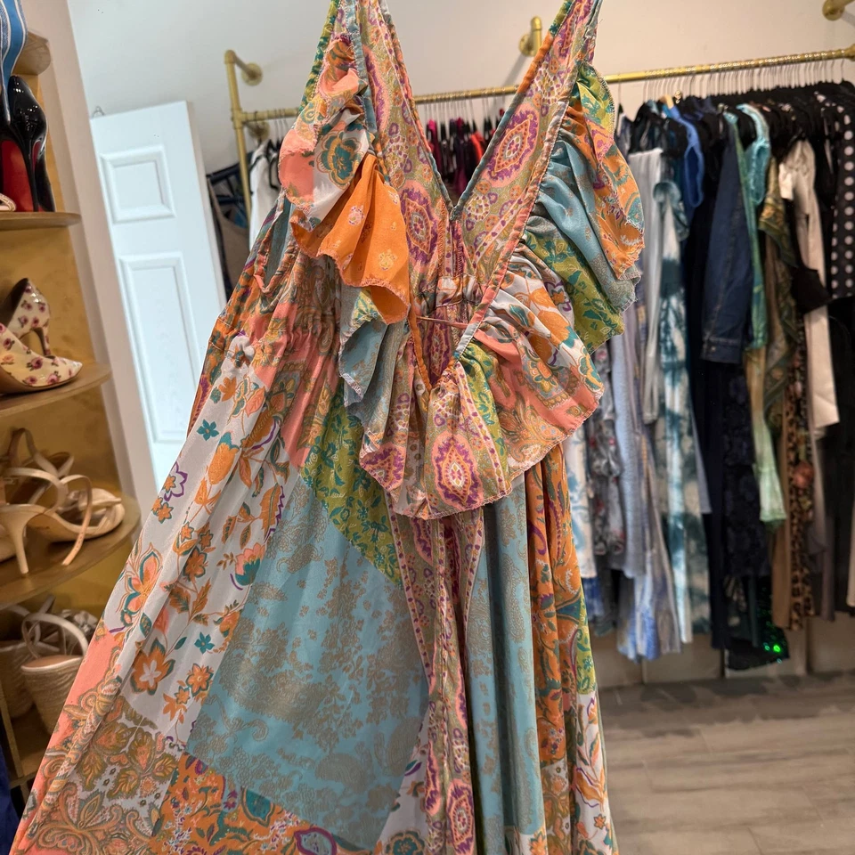 Vestido midi Zimmermann Junie Racerback alto-baixo - Imagem 1 de 4