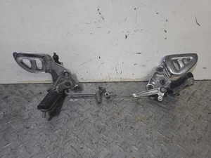 Suzuki GSX1300R 1999-2007 HAYABUSA OEM FÁBRICA CROMO CONDUCTOR CONJUNTO TRASERO - Imagen 1 de 24