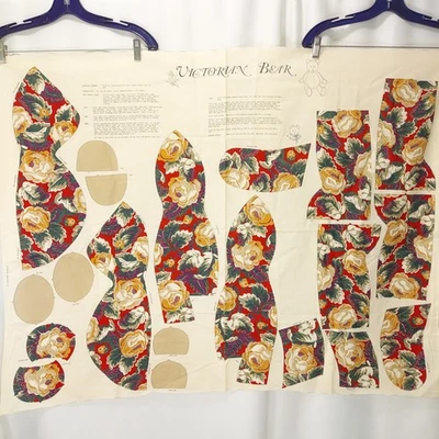 Proyecto de costura de panel de tela floral con patrón de oso de peluche victoriano corte coser vintage Foto 1 de 4