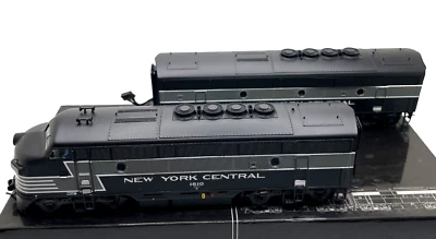 HO PRECISION CRAFT MODELS 305 EMD F3 AB SET NEW YORK CENTRAL NYC DC DCC SOUND - Image 1 of 3