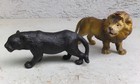 2 x Vintage Schleich 1990er, Panther 14126 (Germany) + Löwe 14022 (Portugal)